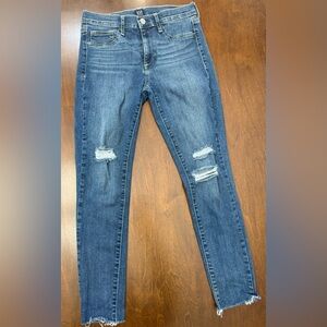 Women’s GAP Size 4 Favorite Jeggings Distressed